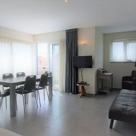 Апартаменты Duplex Met Zwembad Neoportus