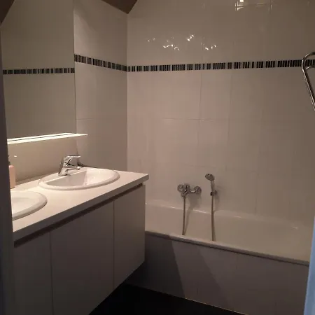 Duplex Met Zwembad Neoportus *