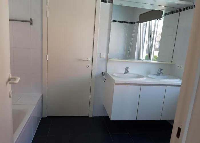 Duplex Met Zwembad Neoportus *