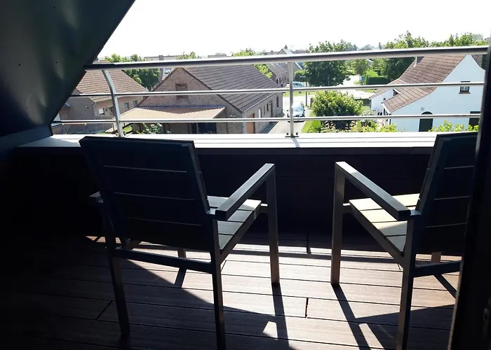 Duplex Met Zwembad Neoportus Apartman *